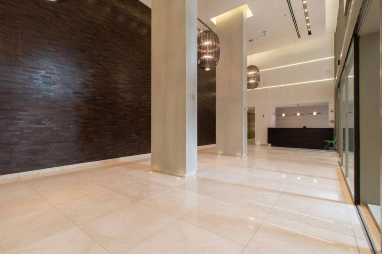 Exclusive Two-Bedroom Apartment With Parking Yerusalem Bagian luar foto