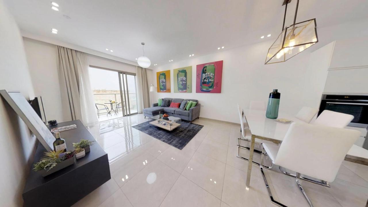 Exclusive Two-Bedroom Apartment With Parking Yerusalem Bagian luar foto