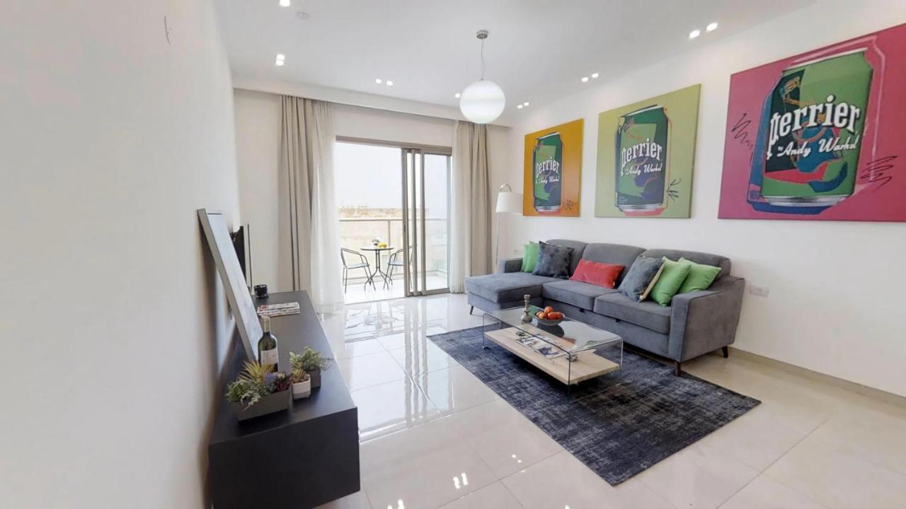 Exclusive Two-Bedroom Apartment With Parking Yerusalem Bagian luar foto